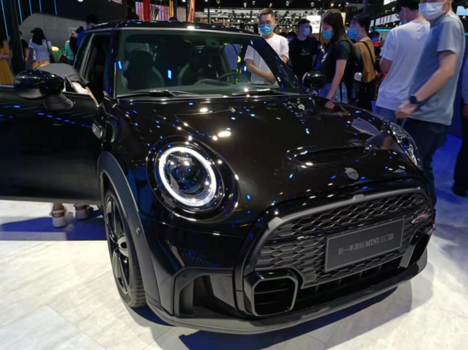 【mini cooper s cabrio黑标特别版,带来强烈视觉冲击】