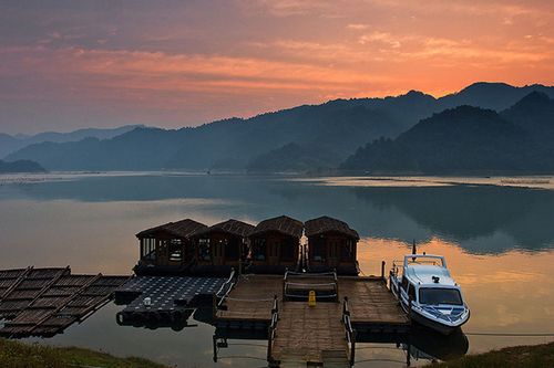 大别山主峰(别山湖)