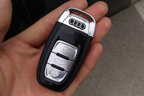 奥迪-a8 2016款 a8l 45 tfsi quattro舒适型