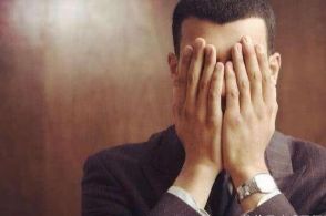 男生身体上"超敏感"的3个地方,你若碰了他还面带笑容