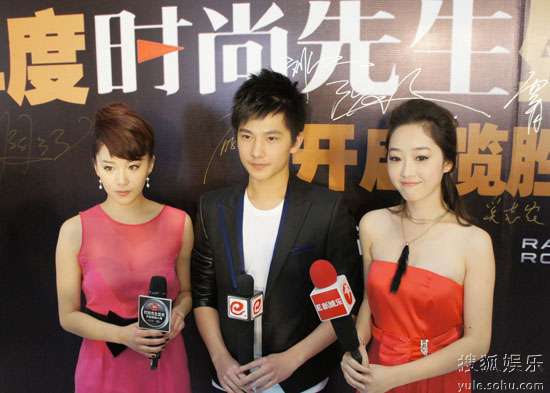 会后阚清子,杨洋,蒋梦婕接受媒体采访