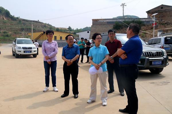 孙矿玲调研延长县脱贫攻坚水污染防治等工作