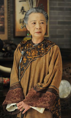 "灭绝师太"严敏求 《十月围城》"萌老太"(图)