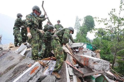 13年前汶川地震空降兵15勇士4999米高空舍命一跳如今什么情况