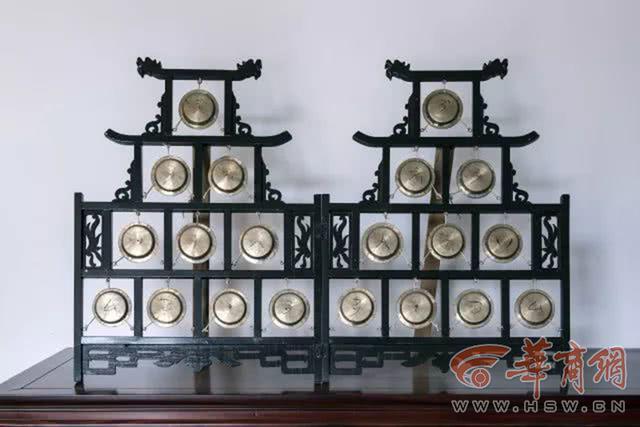 西安鼓乐部分乐器   近年来,西安都城隍庙鼓乐社不断走出去