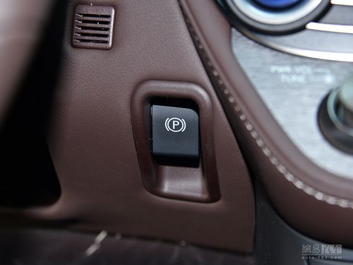 雷克萨斯ls 2018款 500h 行政版--手刹(驻车制动器) / 133