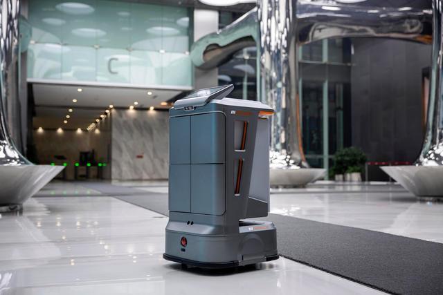 家庭服务机器人