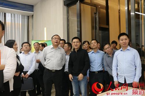 何力考察贵阳众筹金融交易所