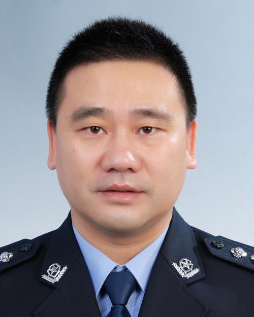 杨晓苗,现任青田县公安局海口派出所教导员,副主任科员,拟任东源镇