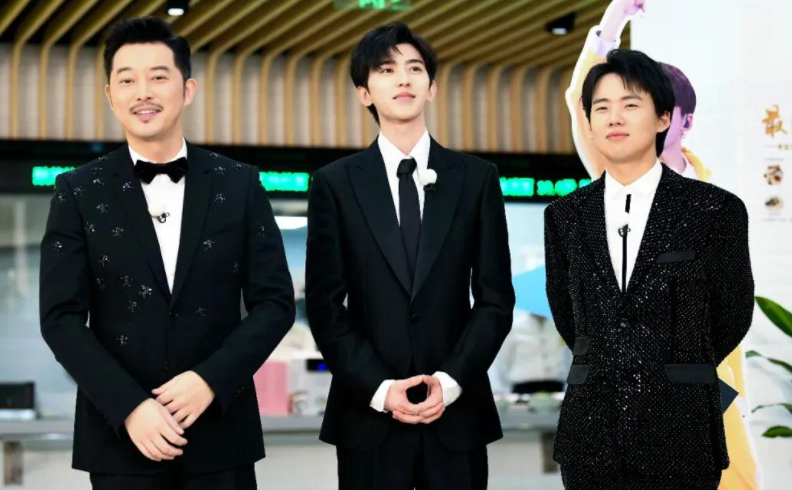 《跑男2021》首张全家福出炉,c位无悬念,郭麒麟退出是