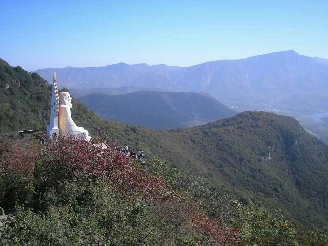 初级野线穿越 嵩山五乳峰-达摩洞-五花坪-少林寺 是嵩山的一条经典赏