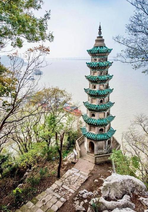 周新廉将军文集:《石钟山记》的哲学智慧