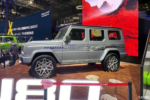 国产"大g",银色车身3.0t动力,造型很霸气,北京bj80