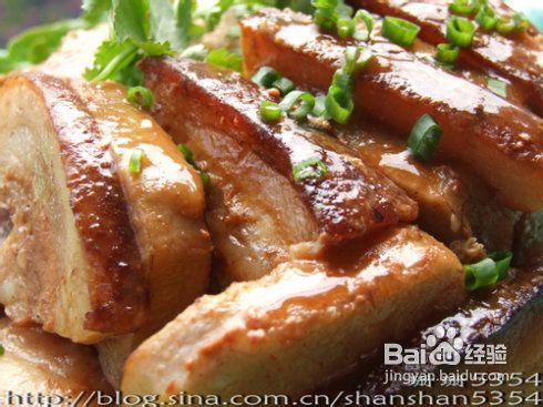 肥猪肉焖炭步芋头