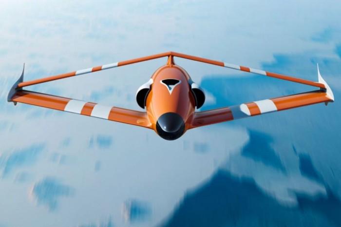 此外,结构质量减少了约三分之一,飞机在大范围的速度下保持