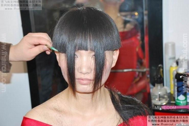 美女长发模特剃锅盖bob