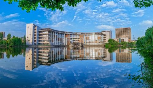 西南交通大学图书馆