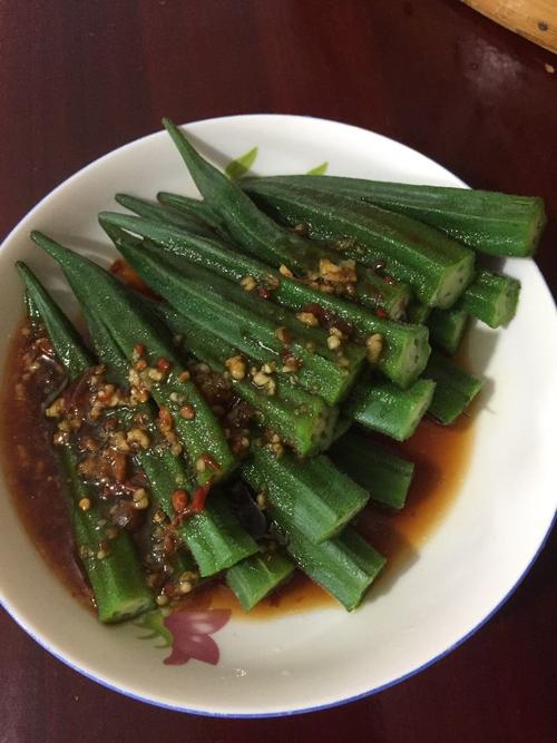 凉拌秋葵的做法