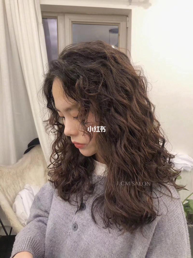 cm 在轩: 羊毛卷 秋冬发型 复古小卷发 @长沙发型设计师-1.