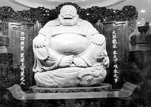 荟华翡翠大佛称王(图)