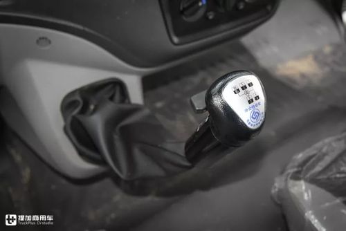 想买国六载货车?配8挡变速箱的柳汽乘龙m3了解一下,还能装尾板