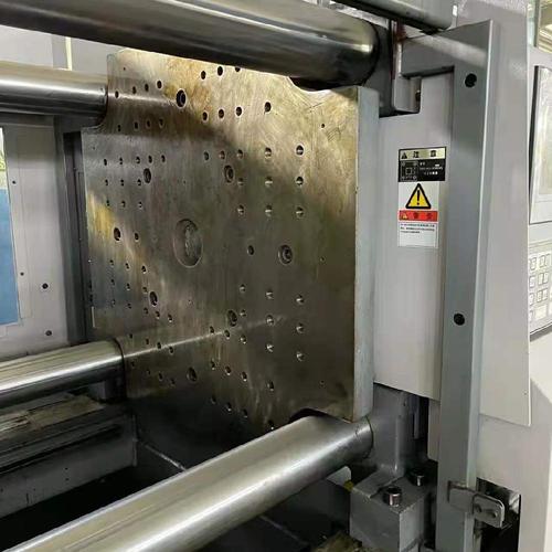 二手东芝注塑机230吨全电动一台用于450630克塑料产品