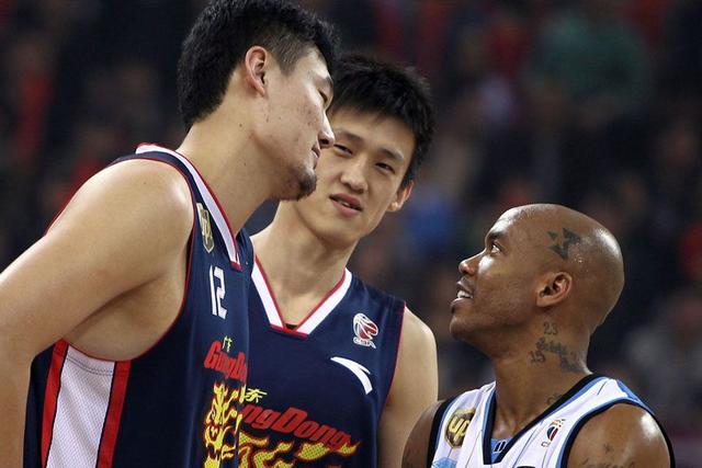 cba五大囧:苏伟稳坐第一第二,韩德君扣坏计时器