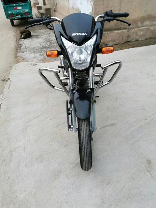 五羊本田锋朗125cb,动力强劲,二手摩托车骑行舒适,原装到