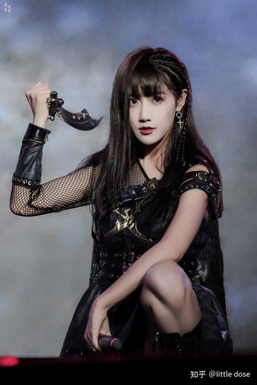 想问问卡推是真的觉得李艺彤长得好看吗?