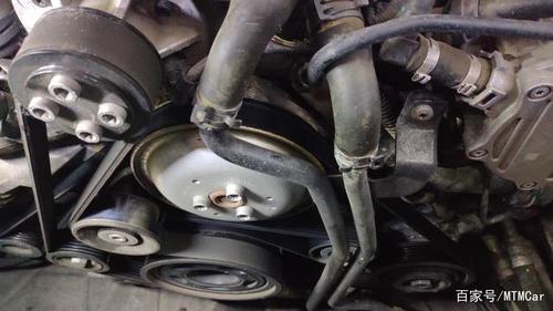 奥迪a8l发动机皮带安装图