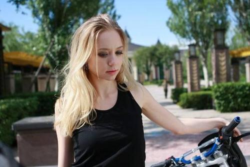 乌克兰美女泛滥成灾娶一个洋妞容易吗