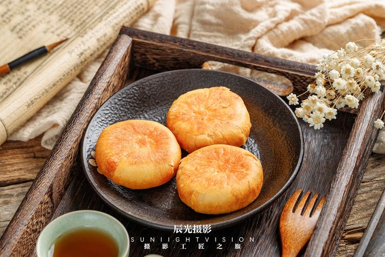 传统美食《肉松饼》