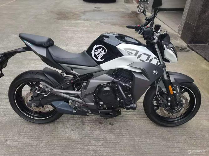 出售春风nk400摩托车