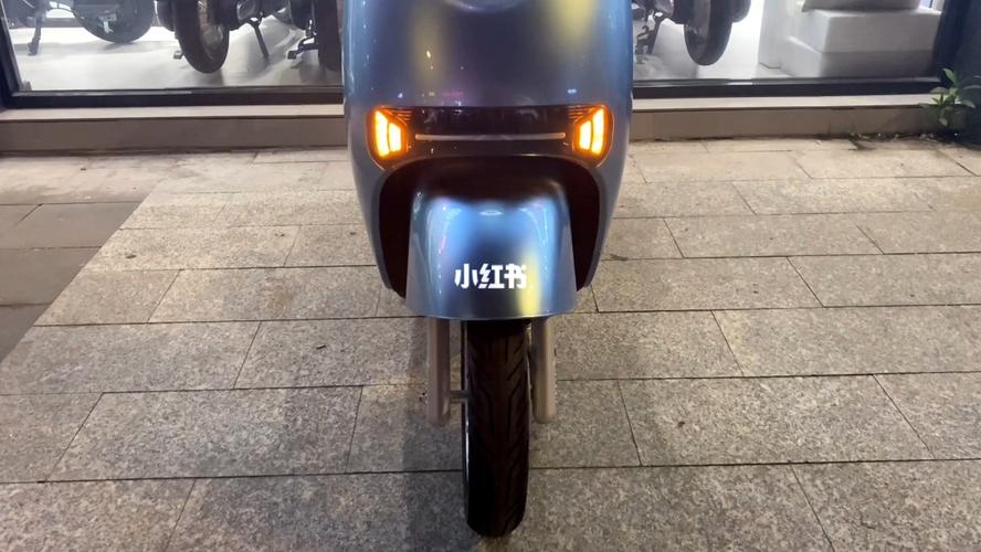 0 m7 好看好用双重兼得 #雅迪电动车 #雅迪冠能系列 #骑上我心爱的小