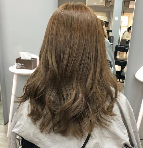 过年都喜欢发色深一点这样看起来乖00亚麻棕色亚麻色暖棕色