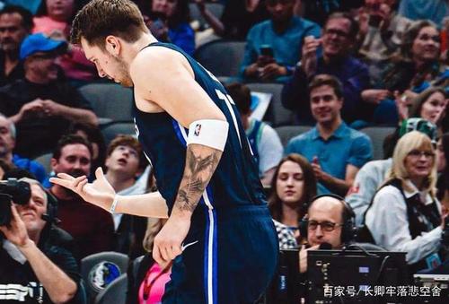 东契奇的表现实在太过瞩目,我相信看球的人没法不关注他