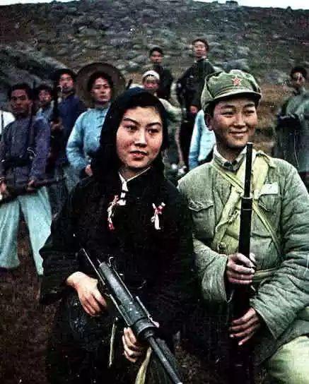 孟良崮战役结束华野下令整编74师俘虏不准释放全部补充华野