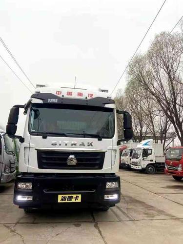 重汽251马力单桥9米6\重汽n5g单桥箱车