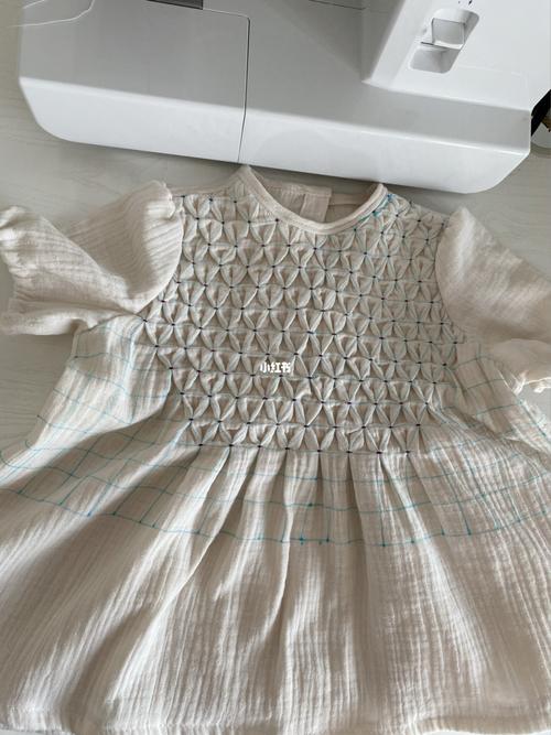 缩褶绣小裙裙教程