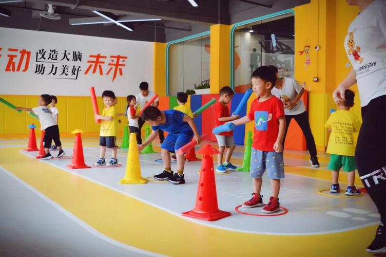 活动乐兔第二届儿童平衡车挑战赛,小骑士们上演速度与激情对决,爱运动