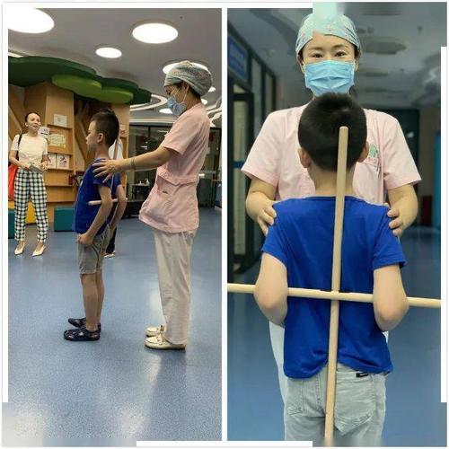 特色诊疗# 驼背的小朋友越来越多,家长怎么处理?