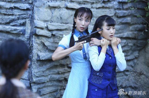 学生兵王曼妮玩潜伏化身外表甜美日本特务