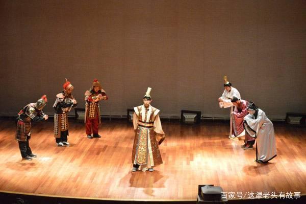 郭沫若历史剧《屈原》的艺术特征