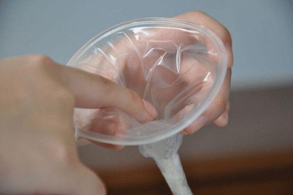 真人演示"女用避孕套"使用方法