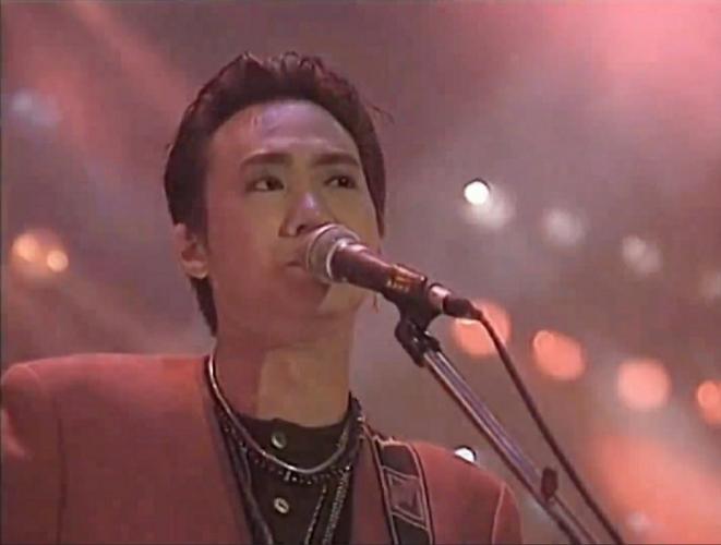 黄家驹91年的演唱会人很少,门票也没卖完,却成为最经典的演唱会