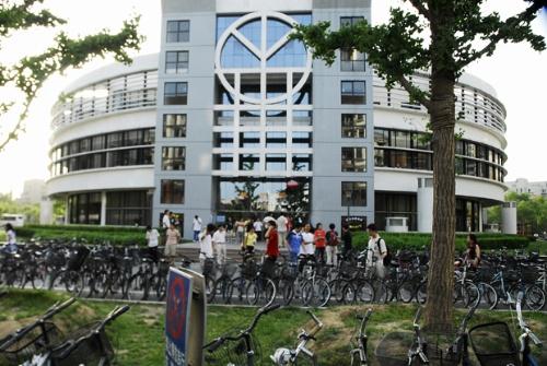         清华大学桃李园餐厅