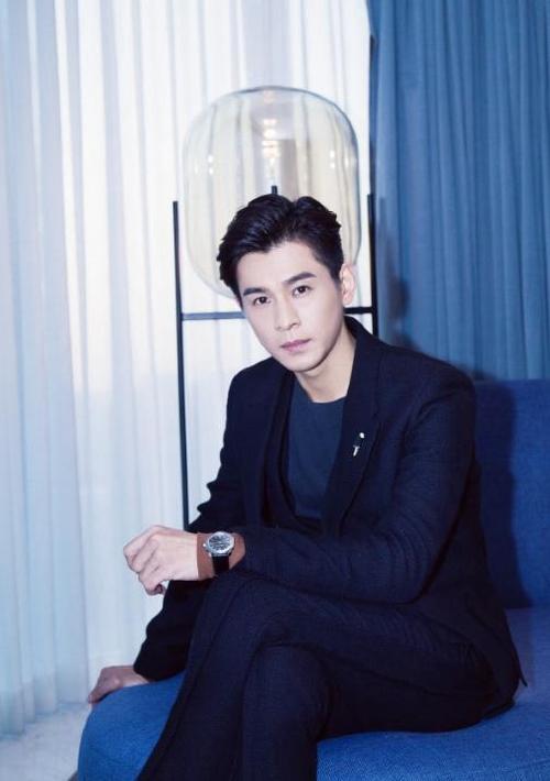 穿西装的乔振宇简直帅翻了宛如霸道总裁这气质太撩人了