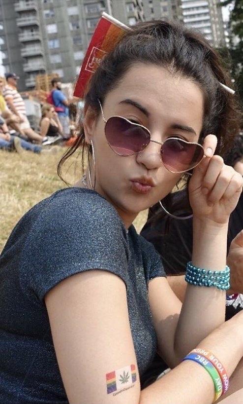 点击进来就看中英混血美女jessiemeili李美