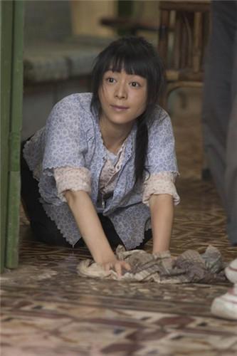 不靠颜值靠演技 盘点"村花"女神(图)