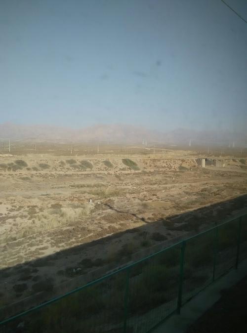 甘肃省张掖市山丹县g30连霍高速靠近东明车站